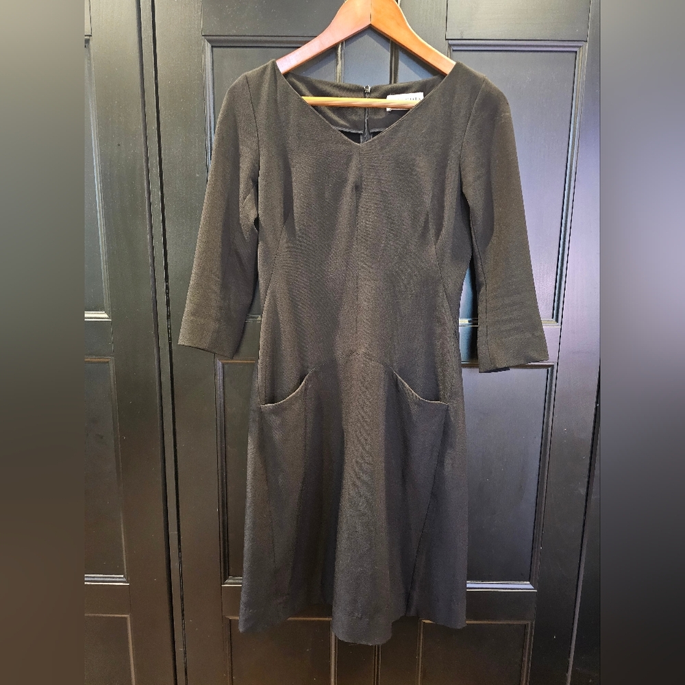 MM Lafleur Black V-Neck 3/4 Sleeve Dress With Pockets- Size 2